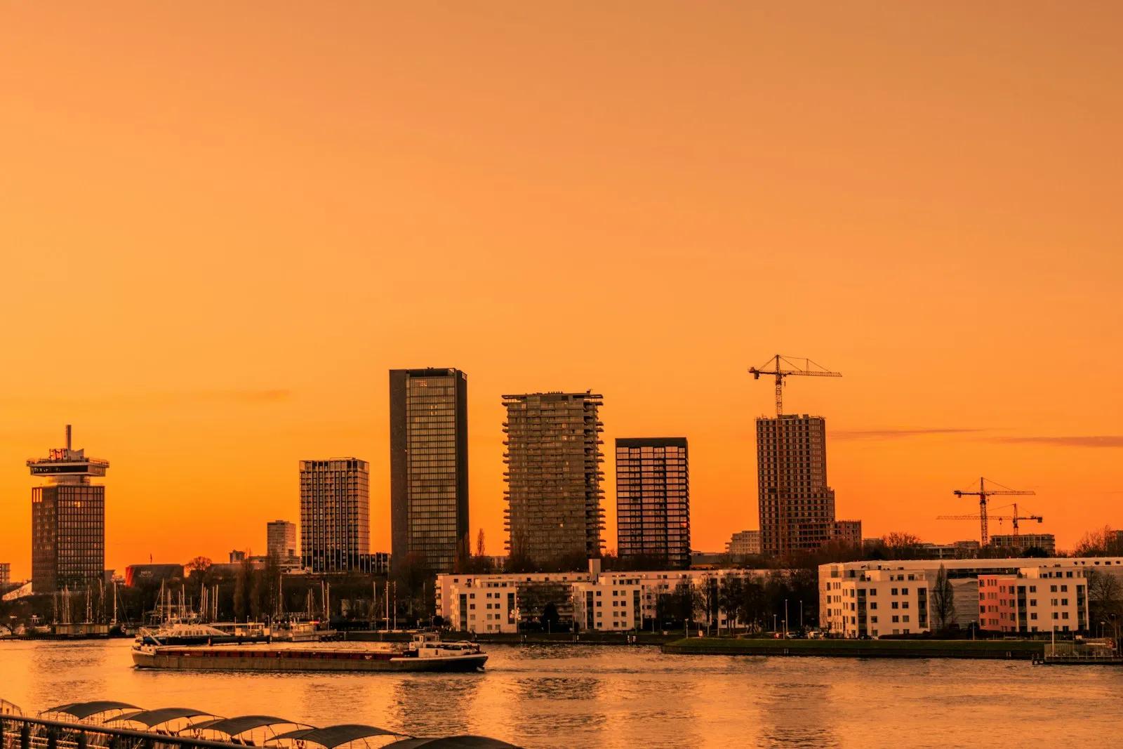 Noodstroom bedrijfspand Noord-Holland: eisen, kosten &