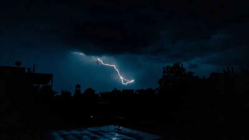 Noodstroom elektrische auto opladen stroomstoring