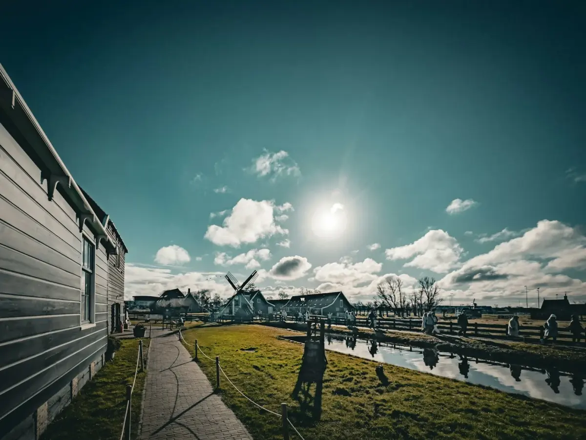 Noodstroom tiny house Noord-Holland: off-grid & net